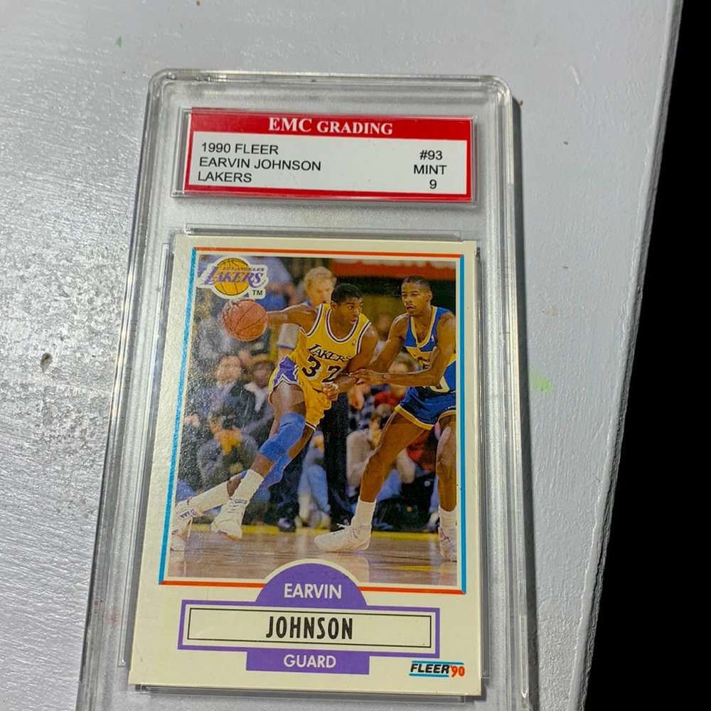 Fleer 1990 MAGIC JOHNSON #93 PSA 9 MINT LOS ANGELES LAKERS HOF ALL-TIME GREAT!!!